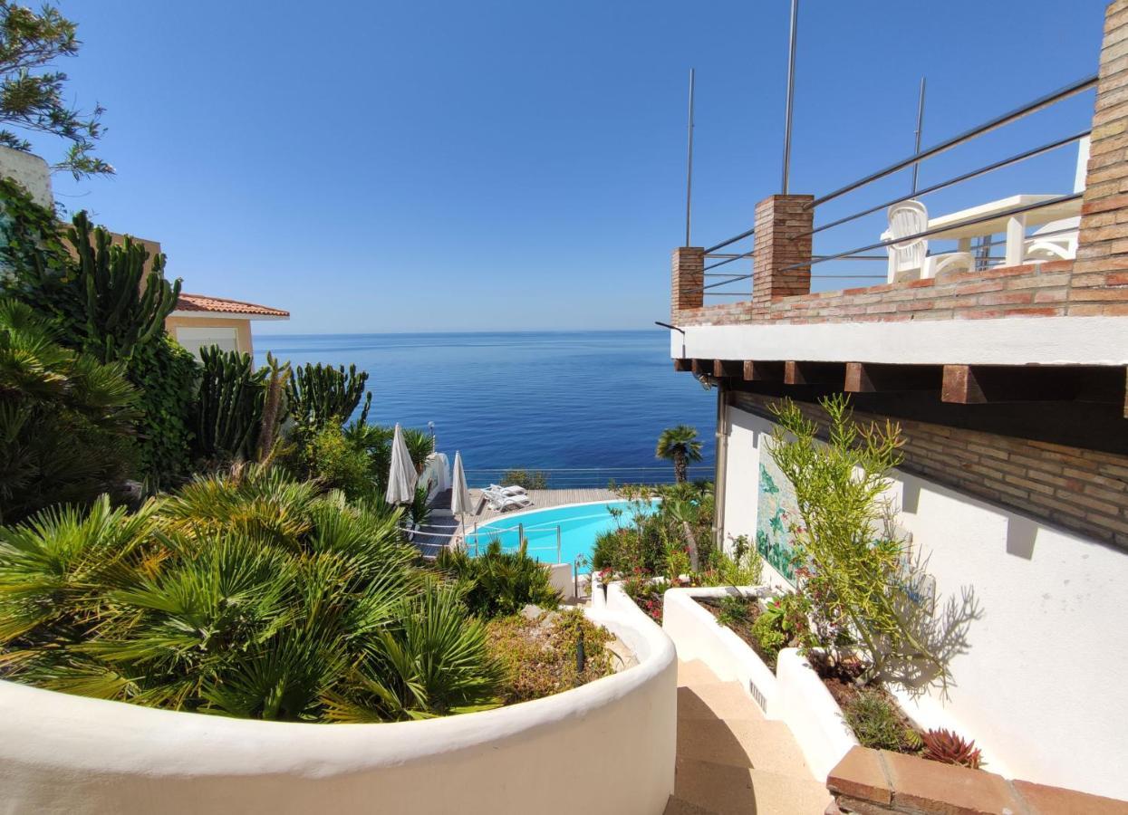 Aparthotel La Rosa Sul Mare