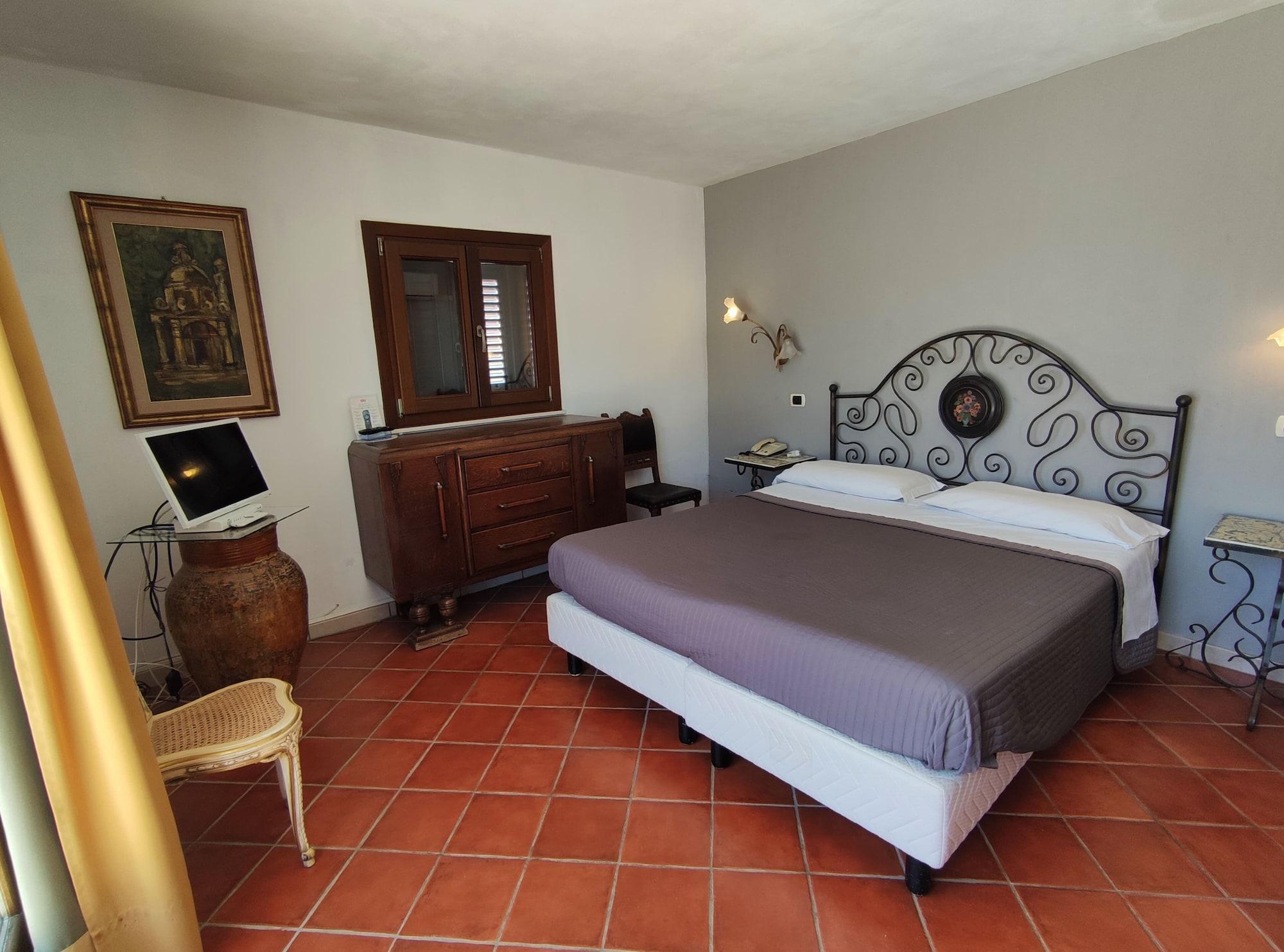 La Rosa Sul Mare Aparthotel 4*