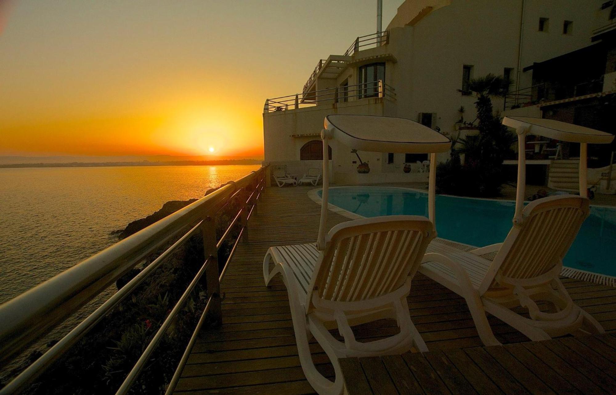 La Rosa Sul Mare Aparthotel 4*