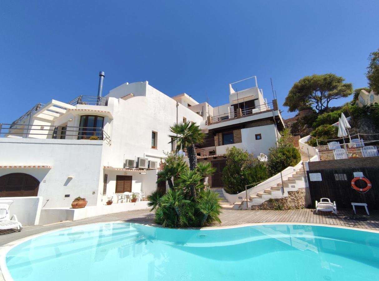 La Rosa Sul Mare Apartahotel 4*